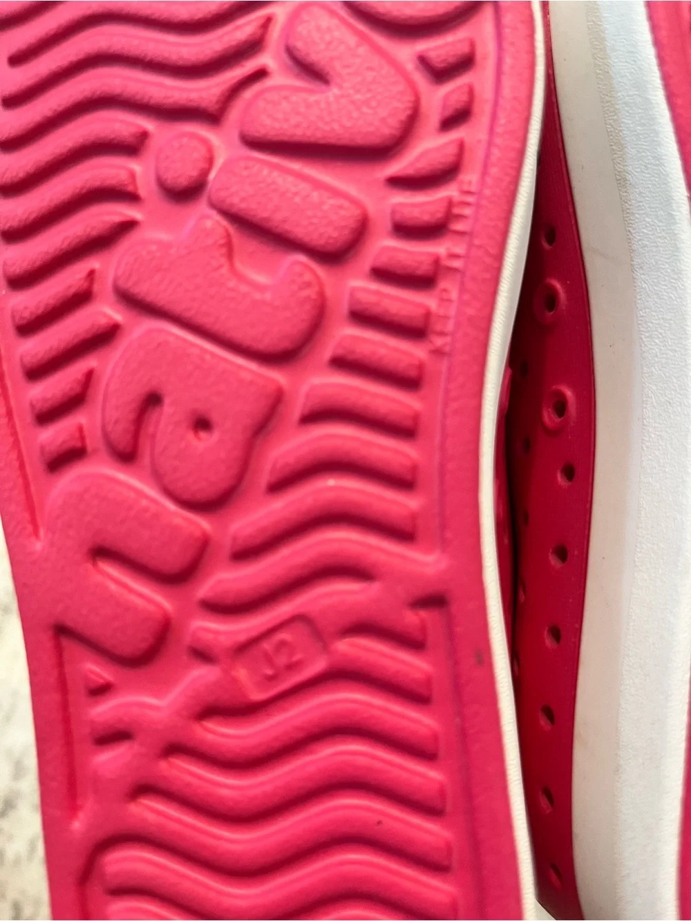 Native Jefferson Slip-On Shoes J2 Hollywood Pink NWT